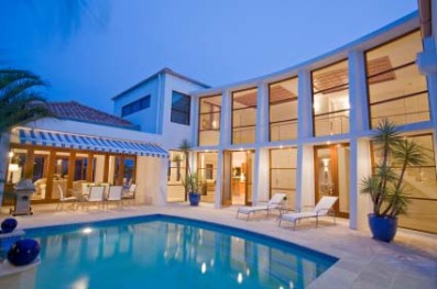 luxury-home-pool